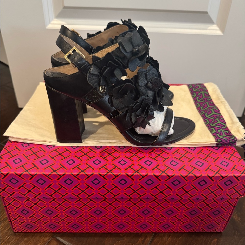 Tory Burch Blossom sandals